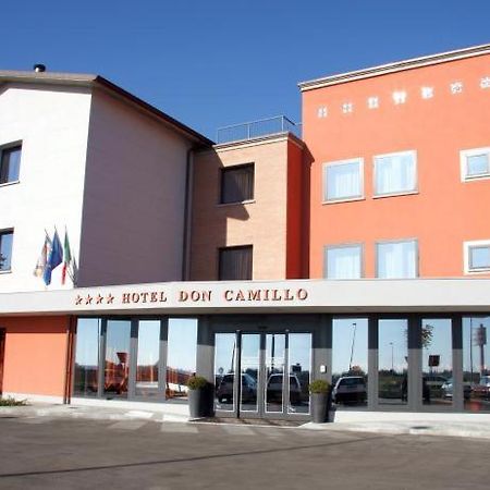 Hotel Don Camillo Брешелло Экстерьер фото