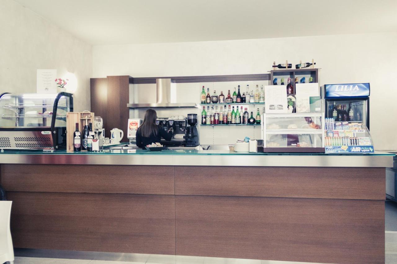 Hotel Don Camillo Брешелло Экстерьер фото